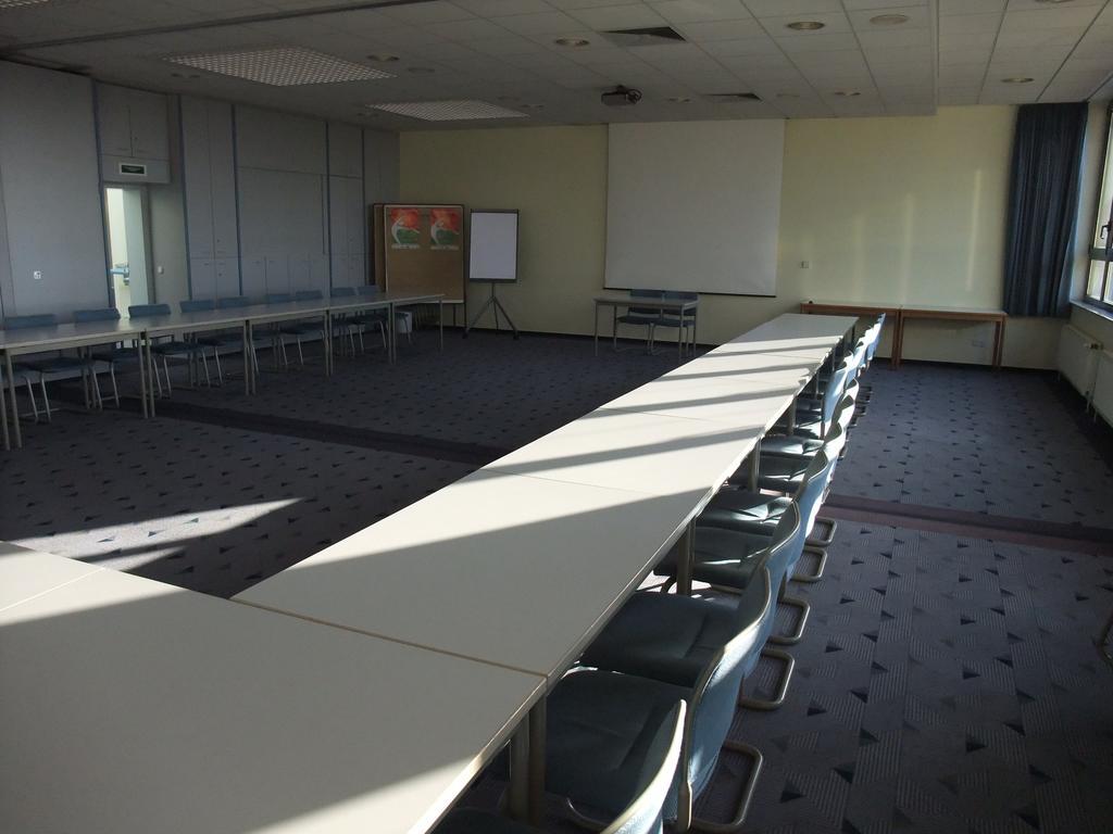 Rtb-Hotel - Sportschule Bergisch Gladbach Bagian luar foto