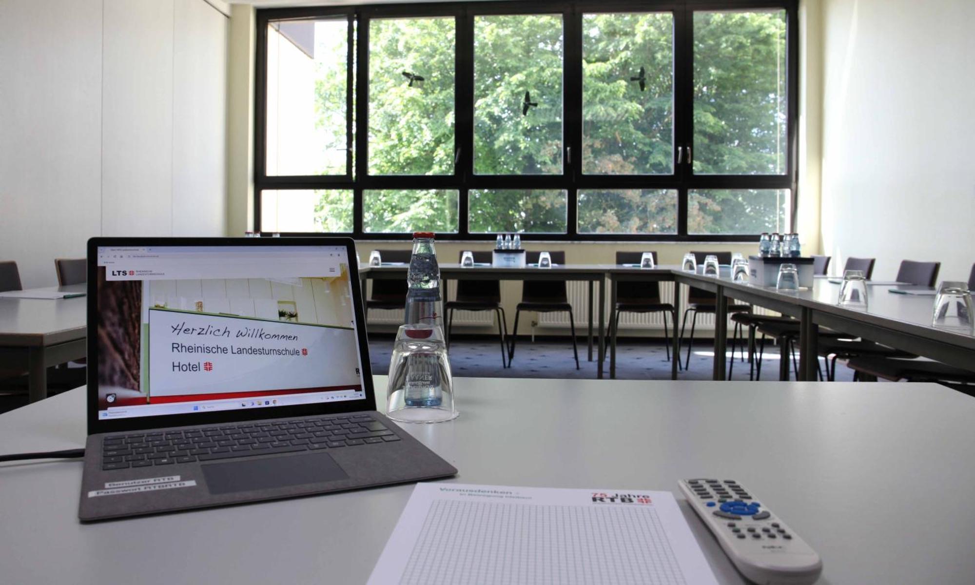 Rtb-Hotel - Sportschule Bergisch Gladbach Bagian luar foto