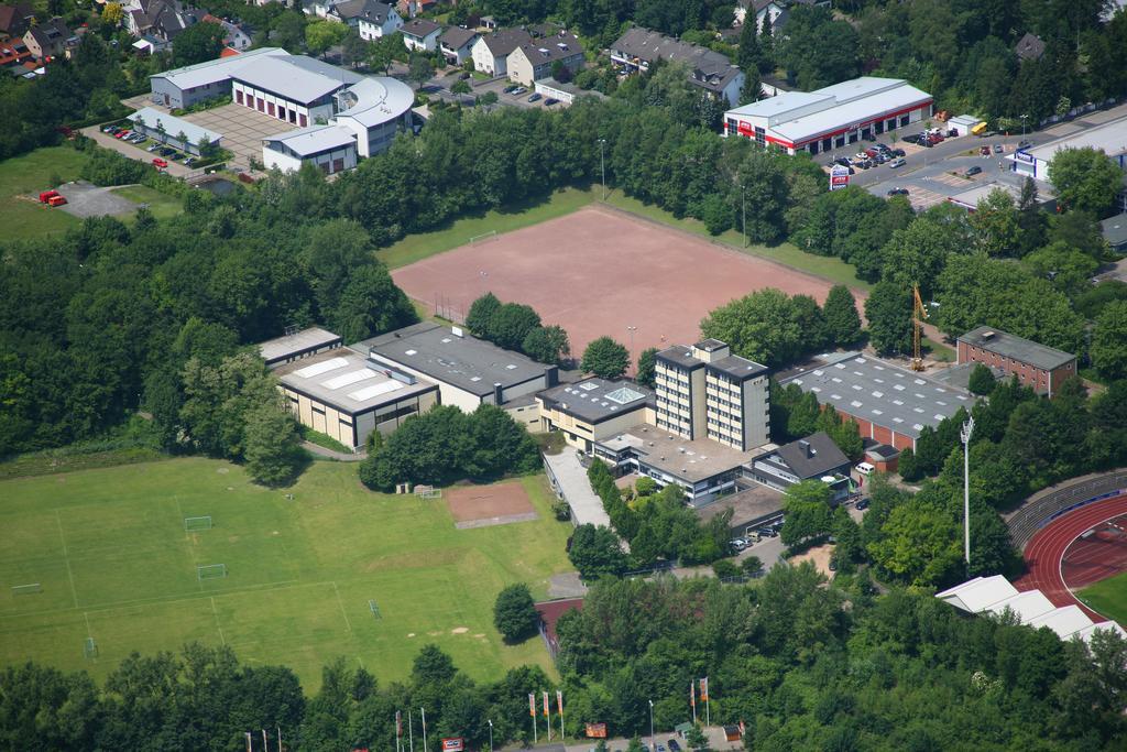 Rtb-Hotel - Sportschule Bergisch Gladbach Bagian luar foto