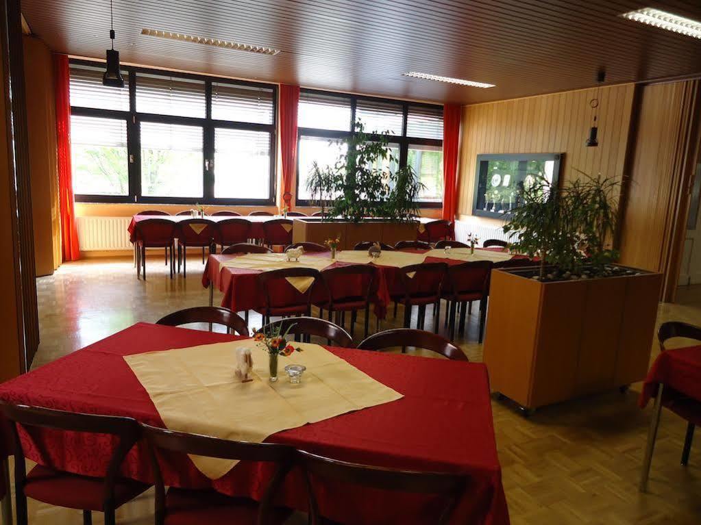Rtb-Hotel - Sportschule Bergisch Gladbach Bagian luar foto