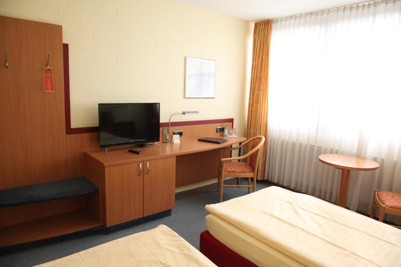 Rtb-Hotel - Sportschule Bergisch Gladbach Bagian luar foto